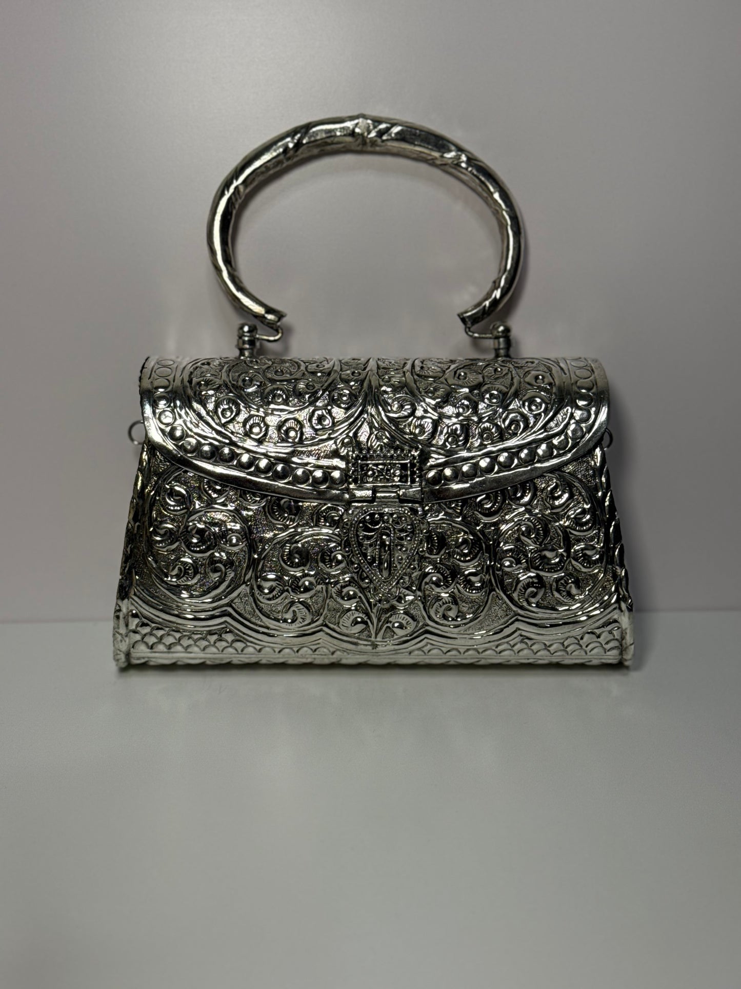 Shehzadi Clutch - Silver